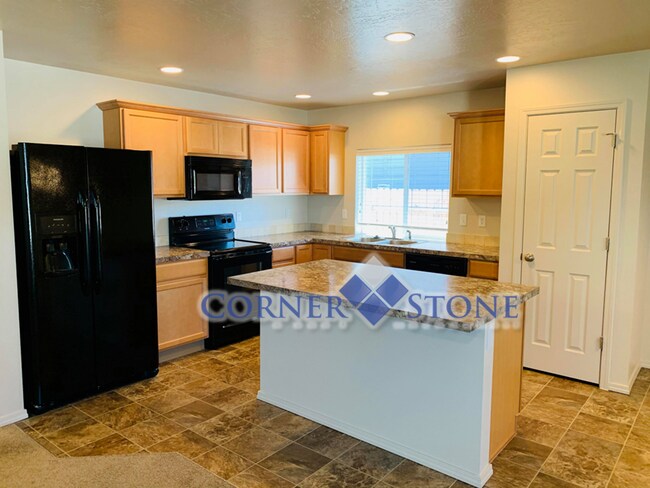 Building Photo - Great Home Near Settlers Park!