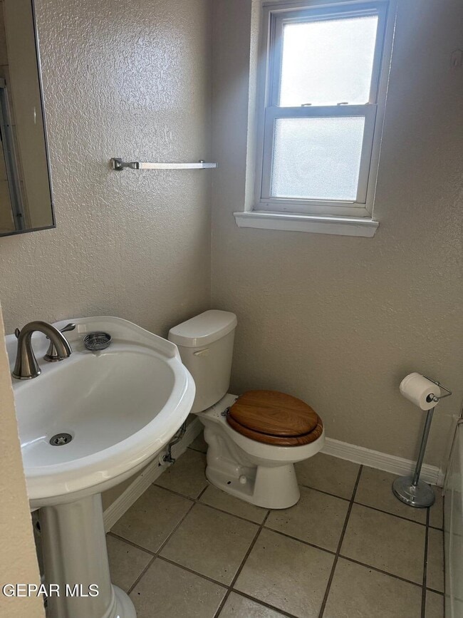 Building Photo - 8877 Dulce Cir