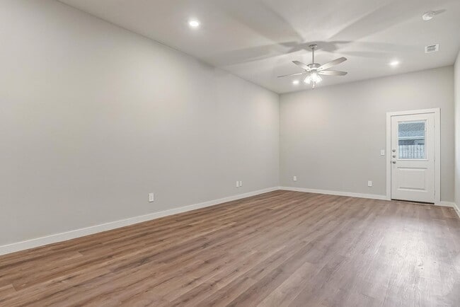 Building Photo - 2649 Baron Ave