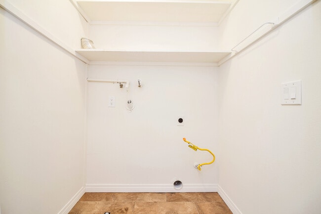 Building Photo - 4501 Pinyon Tree Ln