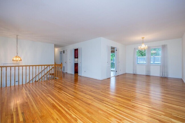 Building Photo - 12 Gerken Dr