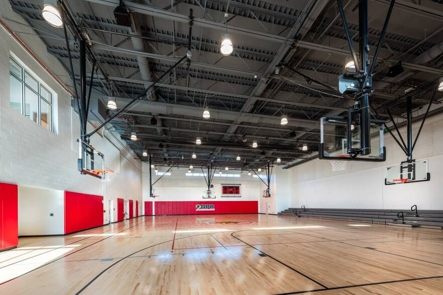 Full indoor/outdoor courts, tennis courts, track and soccer field. All brand new and free to use!! - 315 Evarts St NE