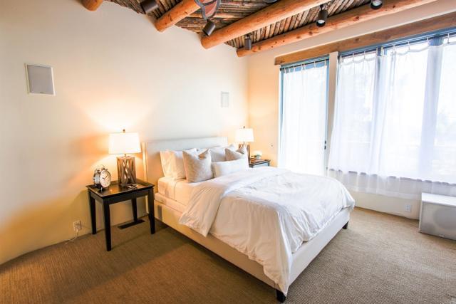 Building Photo - 2027 Glasgow Ave