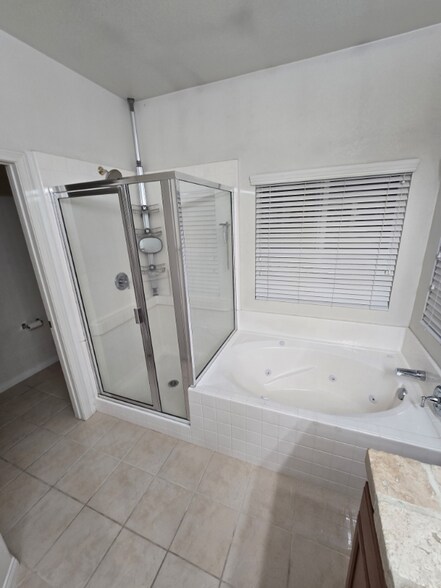 Building Photo - 12662 Fair Glen Ln