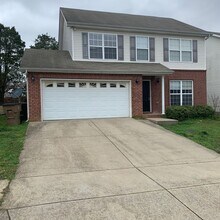 Building Photo - Coming Soon! Nice 3 bedroom house in convenient location
