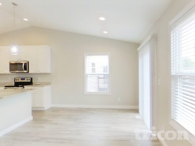 Building Photo - 48 Huntleigh Park Ct