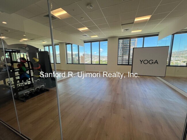 Building Photo - lion1515