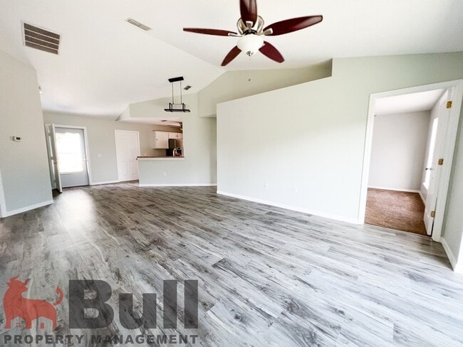 Building Photo - 3824 Kyle Dr