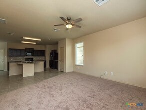 Building Photo - 113 Tallow Trl