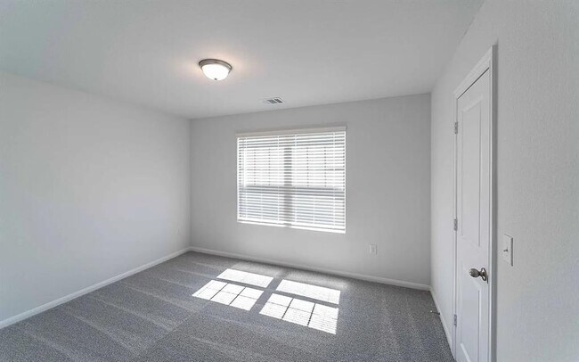 Building Photo - 515 Clearlake Dr