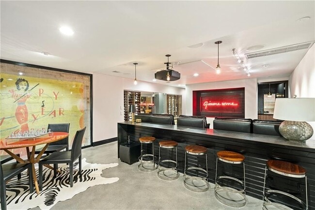 Building Photo - 1301 W 29th St