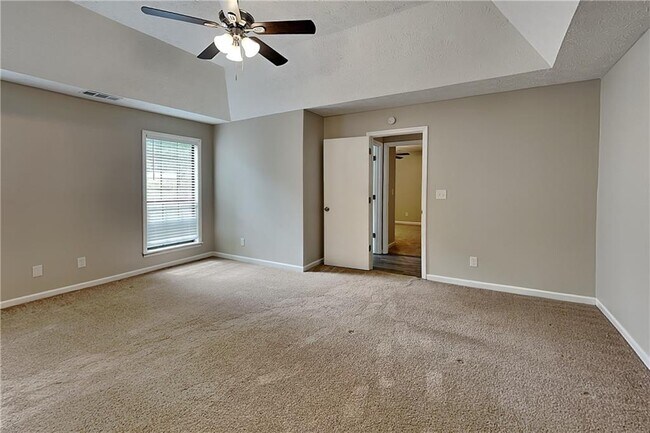 Building Photo - 5580 Dorsett Shoals Ln