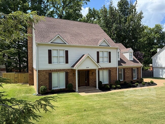 Building Photo - Welcome to your dream home in the heart of...