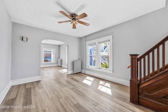 Building Photo - 175 Dundaff St