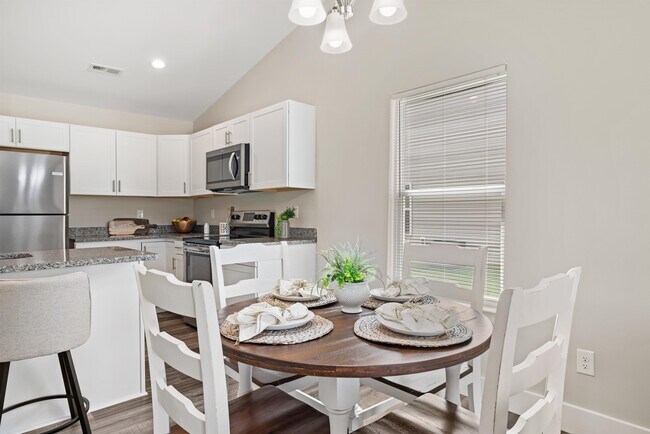 Building Photo - 1006 Kristal Wood Ln