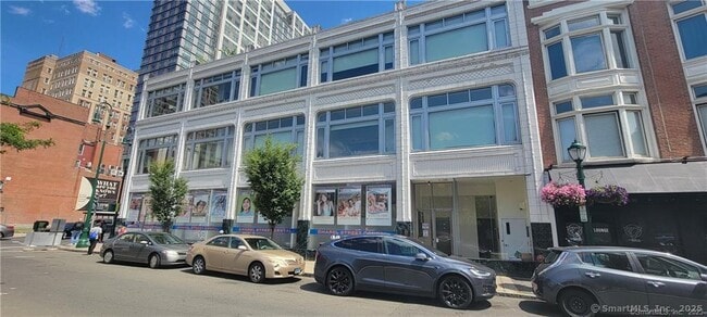 Building Photo - 804 Chapel St