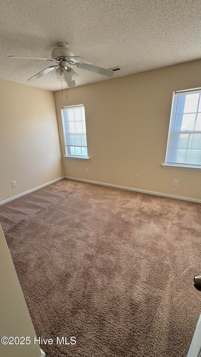 Building Photo - 7003 Banister Loop
