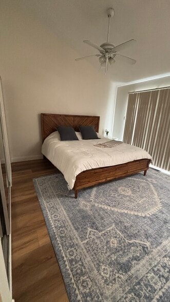 Building Photo - 4000 Bayshore Ave