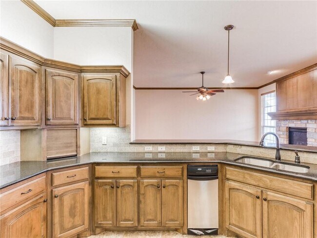 Building Photo - 4908 Arbuckle Dr