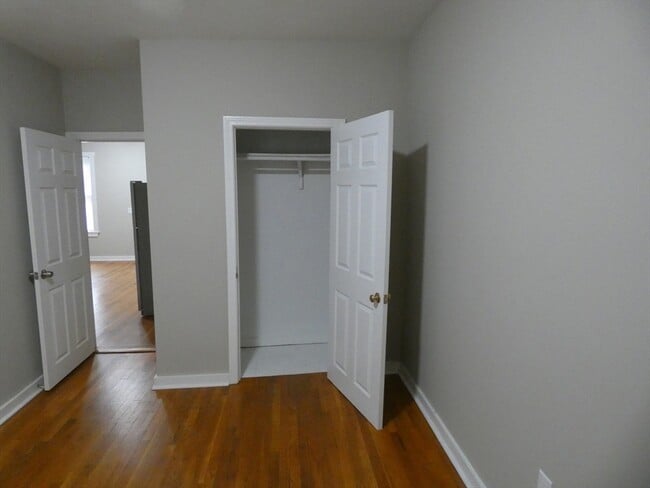 Building Photo - 2 Main St