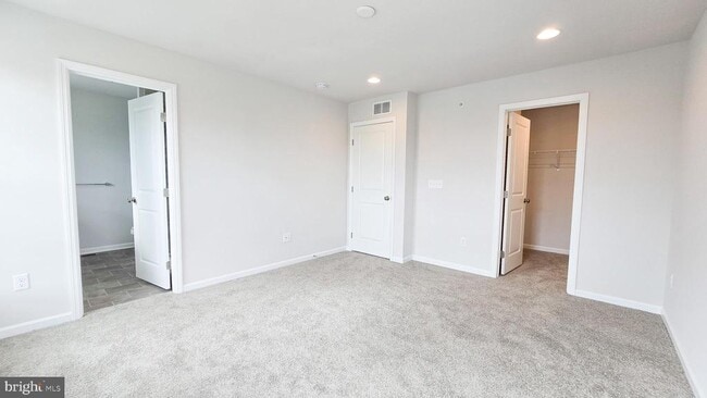 Building Photo - 3089 Herr St