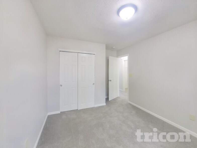 Building Photo - 4831 Dietzen Blvd