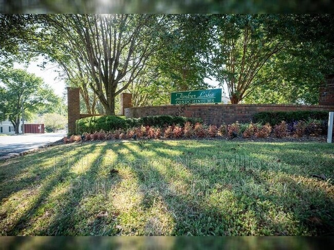 Building Photo - 309 Timberway Cir