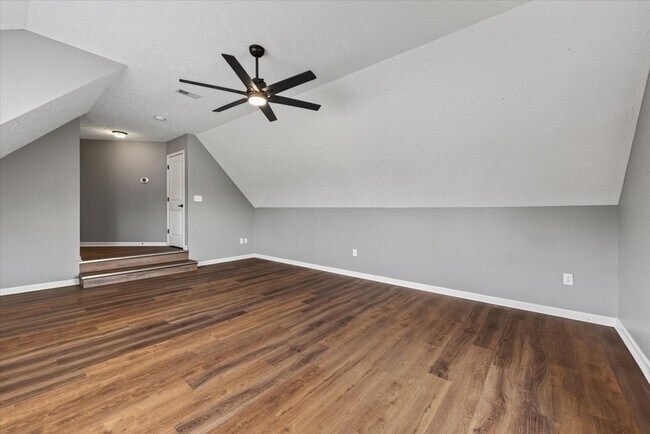 Building Photo - 1484 Apache Way