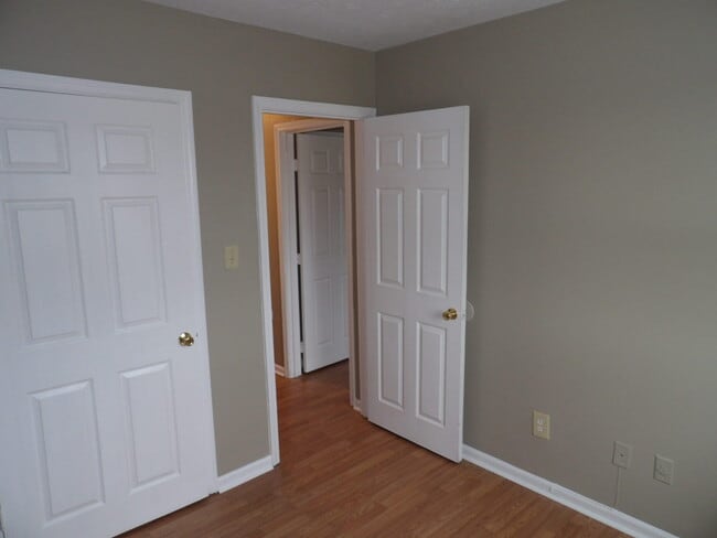 Building Photo - 409 Ridgewood Ln