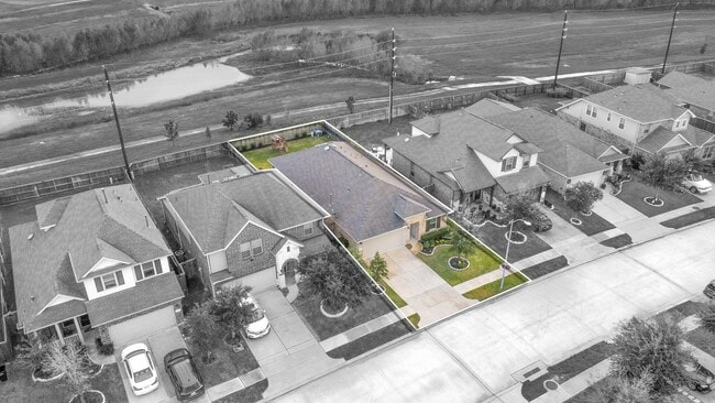 Building Photo - 20267 Creekdale Bend Dr