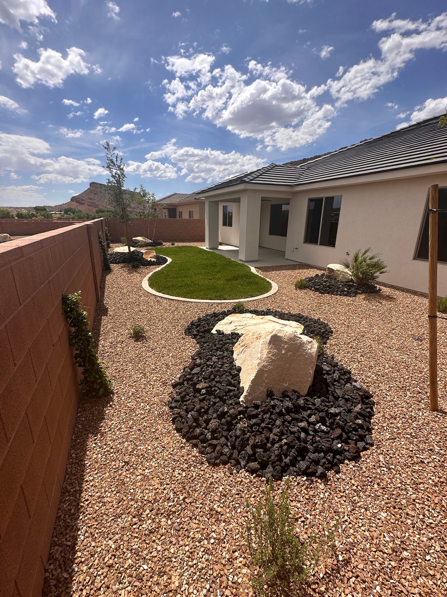 Building Photo - 2677 E Palm Cove Ave