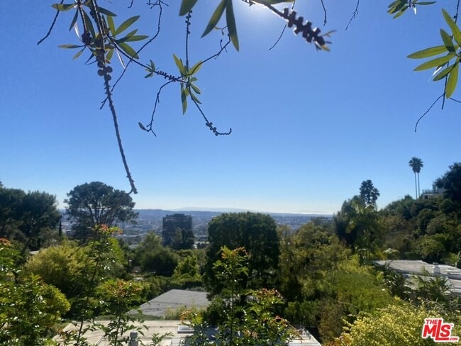 Building Photo - 1365 N Wetherly Dr