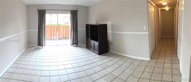 Building Photo - 7121 Miami Lakes Dr