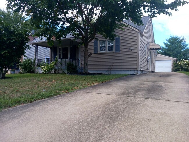 Building Photo - Three Bedroom 2 bath home in Struthers