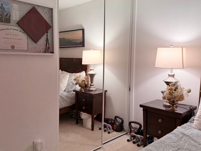 Building Photo - Grazia Way