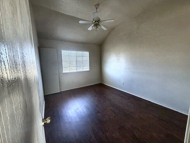 Building Photo - 4411 Abigail Dr