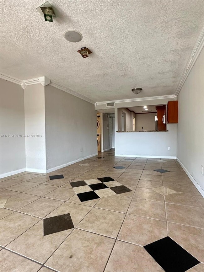 Building Photo - 851 NE 207th Terrace