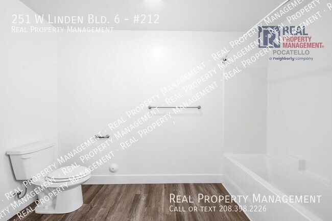 Building Photo - 251 W Linden Ave