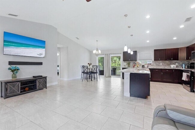 Building Photo - 1458 Richbriar Dr