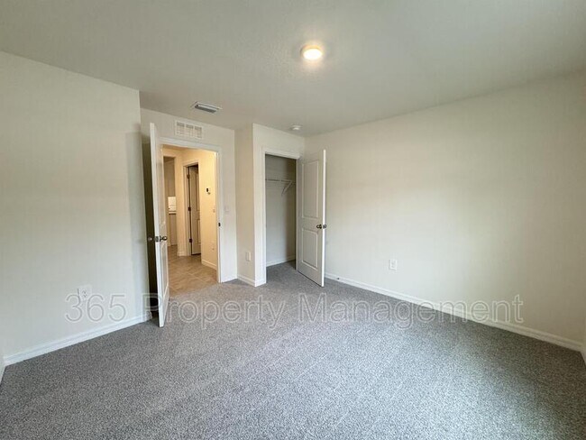 Building Photo - 11505 Timber Grv Ln