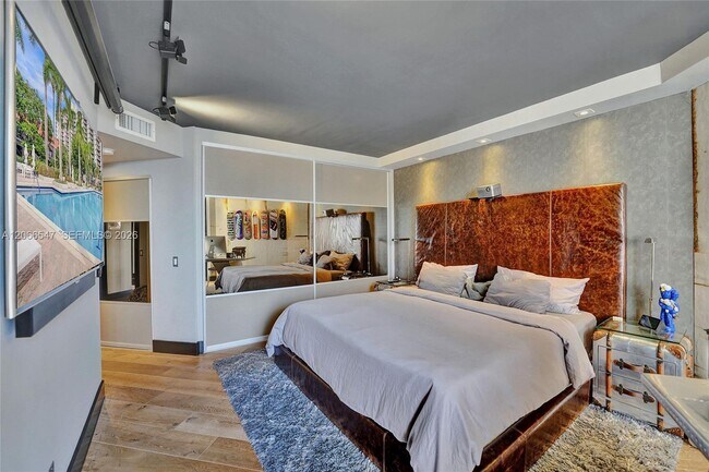 Building Photo - 3610 Yacht Club Dr