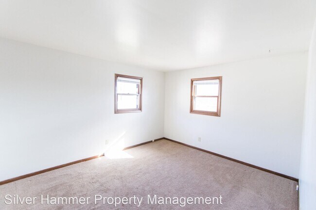 Building Photo - 3 br, 2 bath House - 815 N Elmer St.