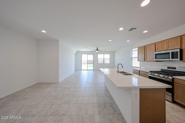 Building Photo - 26125 N 170th Ave