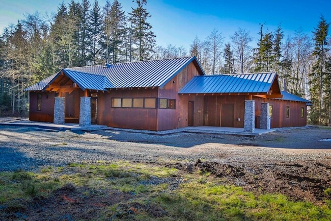 Primary Photo - Private, Custom Home in Greenbank!
