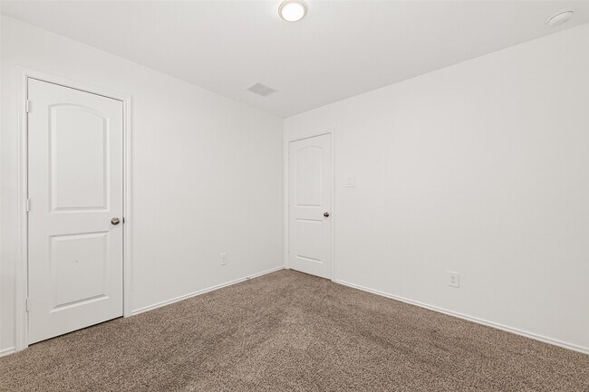 Building Photo - 1710 Legacy Hills Dr