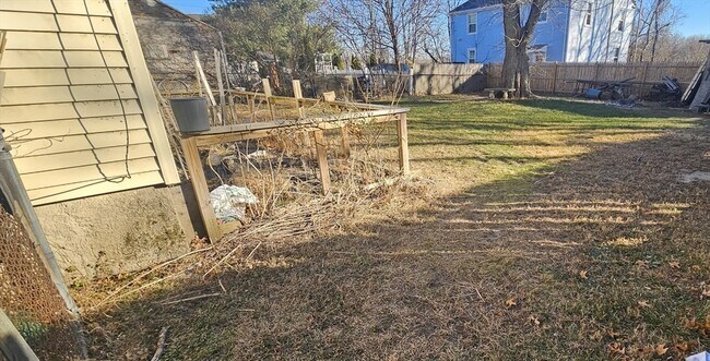 Building Photo - 123 Scott St