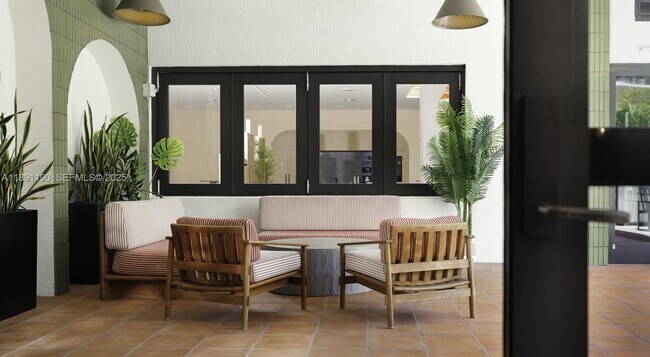 Building Photo - 11200 Biscayne Blvd