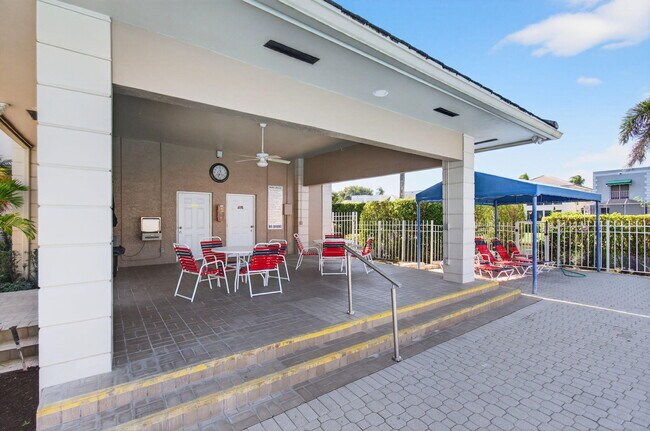 Building Photo - 7848 Travelers Tree Dr