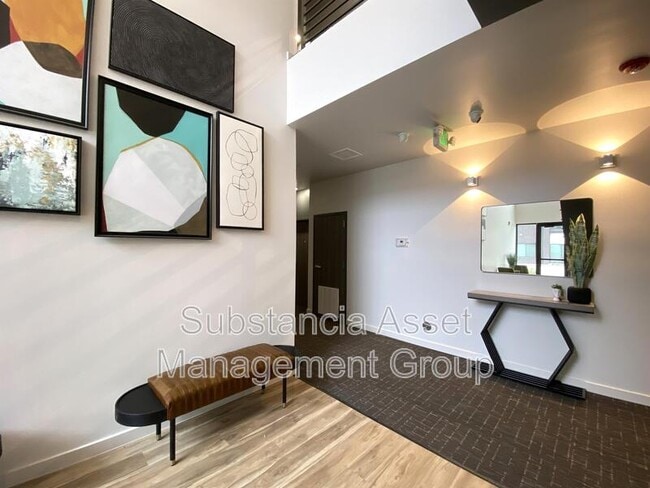 Building Photo - 1641 Midtown Pl