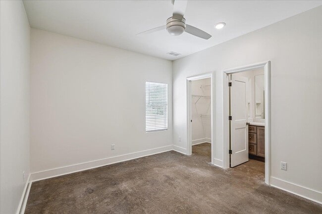 Building Photo - 3556 Carnes Ave